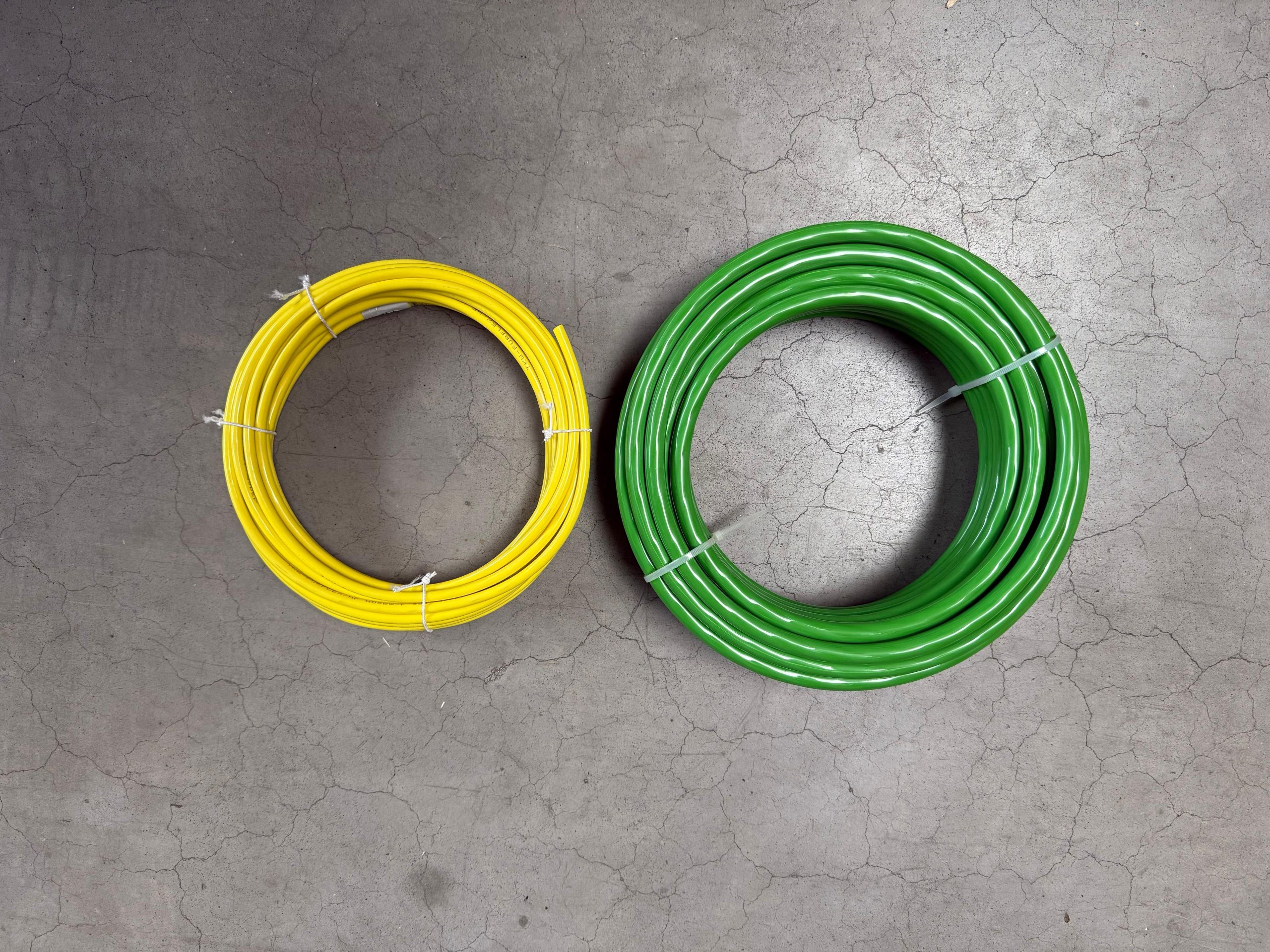 Was ist der Unterschied zwischen H05BQ-F und H07BQ-F? Die Bezeichnungen H05BQ-F und H07BQ-F werden oft miteinander verwechselt, doch sie stehen für...