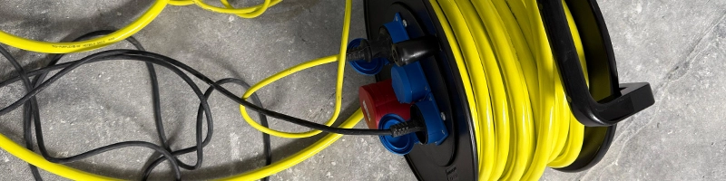 Kabel und Leitung Baustelle – robuste PUR-Leitungen für Profis